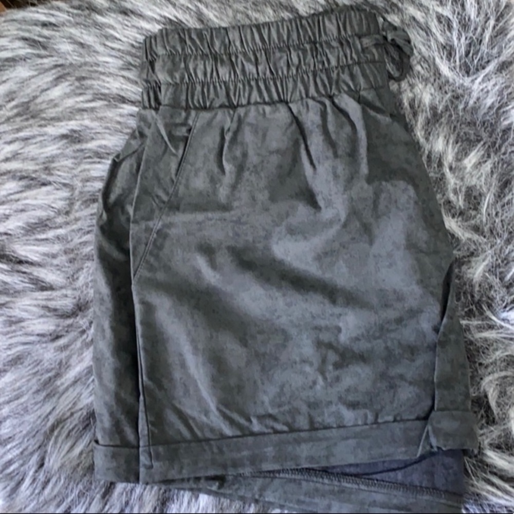 Very J size Large Paper Bag Shorts with Tie